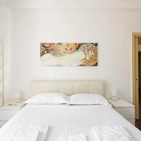 Beautiful Apartment Next To Sempione And City Life - Viale Teodorico Milan Exterior photo