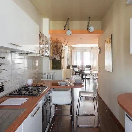 Beautiful Apartment Next To Sempione And City Life - Viale Teodorico Milan Exterior photo